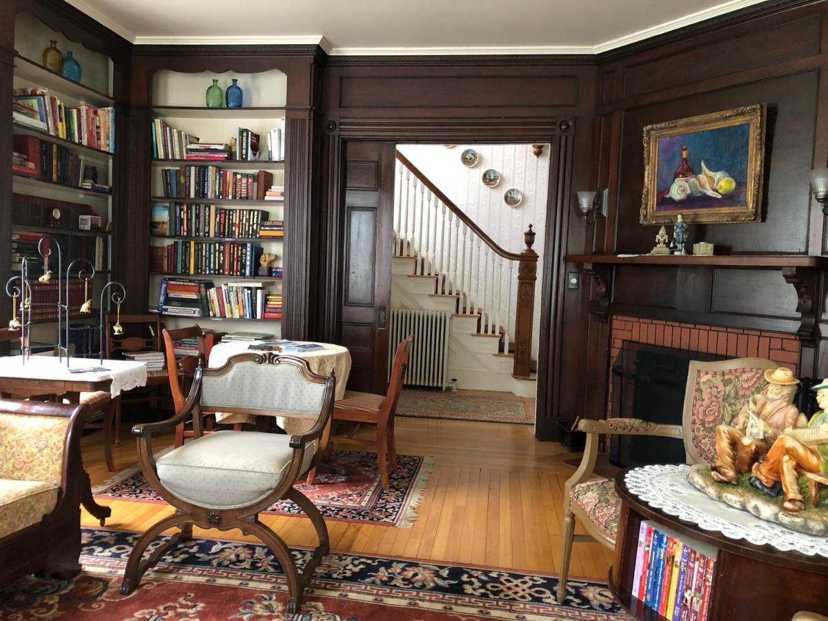Guilford Bed And Breakfast Εξωτερικό φωτογραφία
